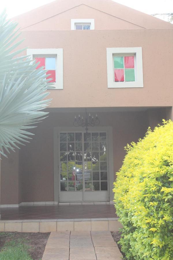 Batter Boys Guest House Pretoria Exterior foto