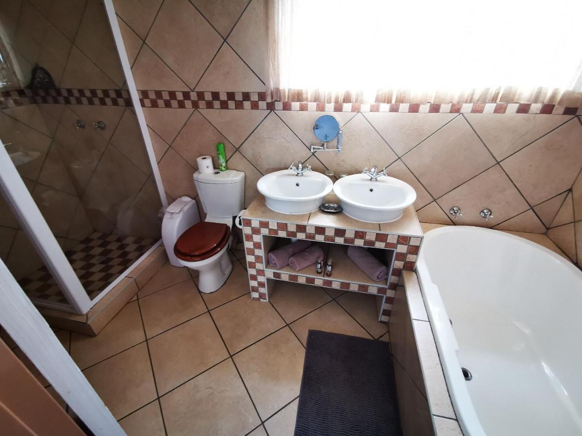 Batter Boys Guest House Pretoria Exterior foto